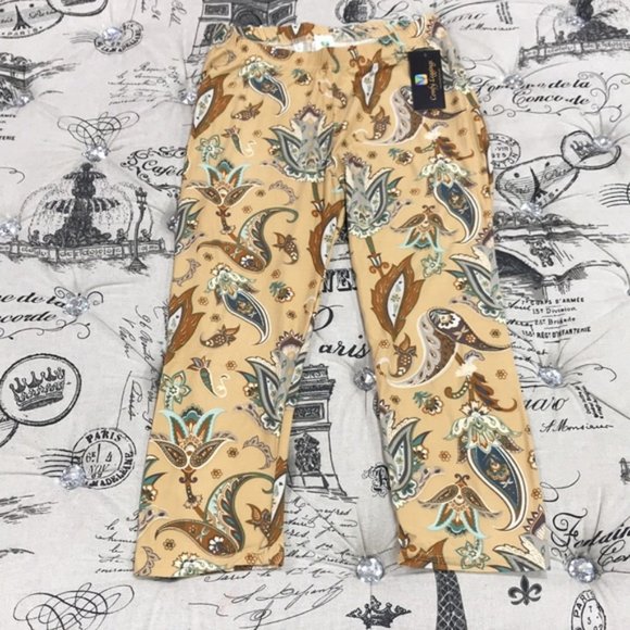 COMFY LEGGINGS Ultra Soft Printed Brushed Capri-Full Length - Picture 8 of 9